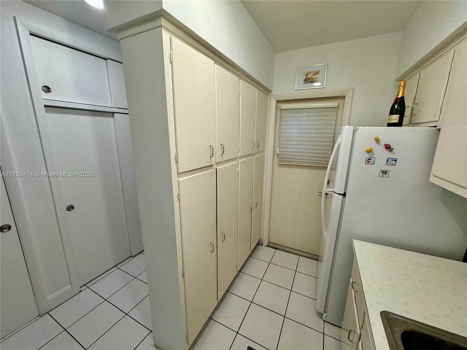 Small Image of 6580 SANTONA ST #A38, Coral Gables Number 4