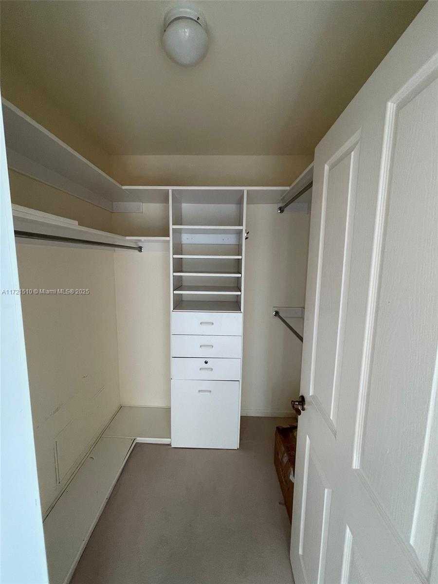 Small Image of 5025 COLLINS AVENUE #601, Miami Beach Number 13