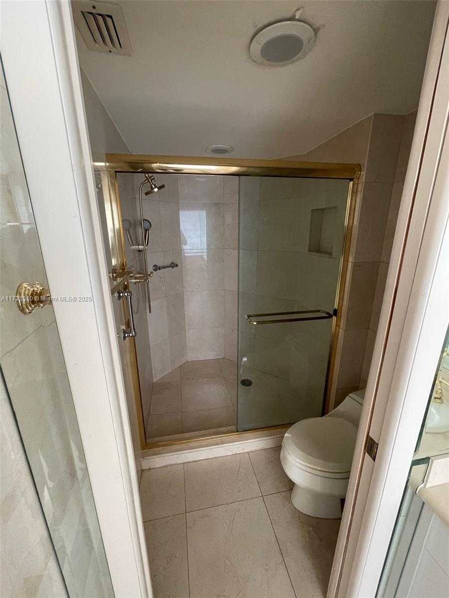 Small Image of 5025 COLLINS AVENUE #601, Miami Beach Number 16