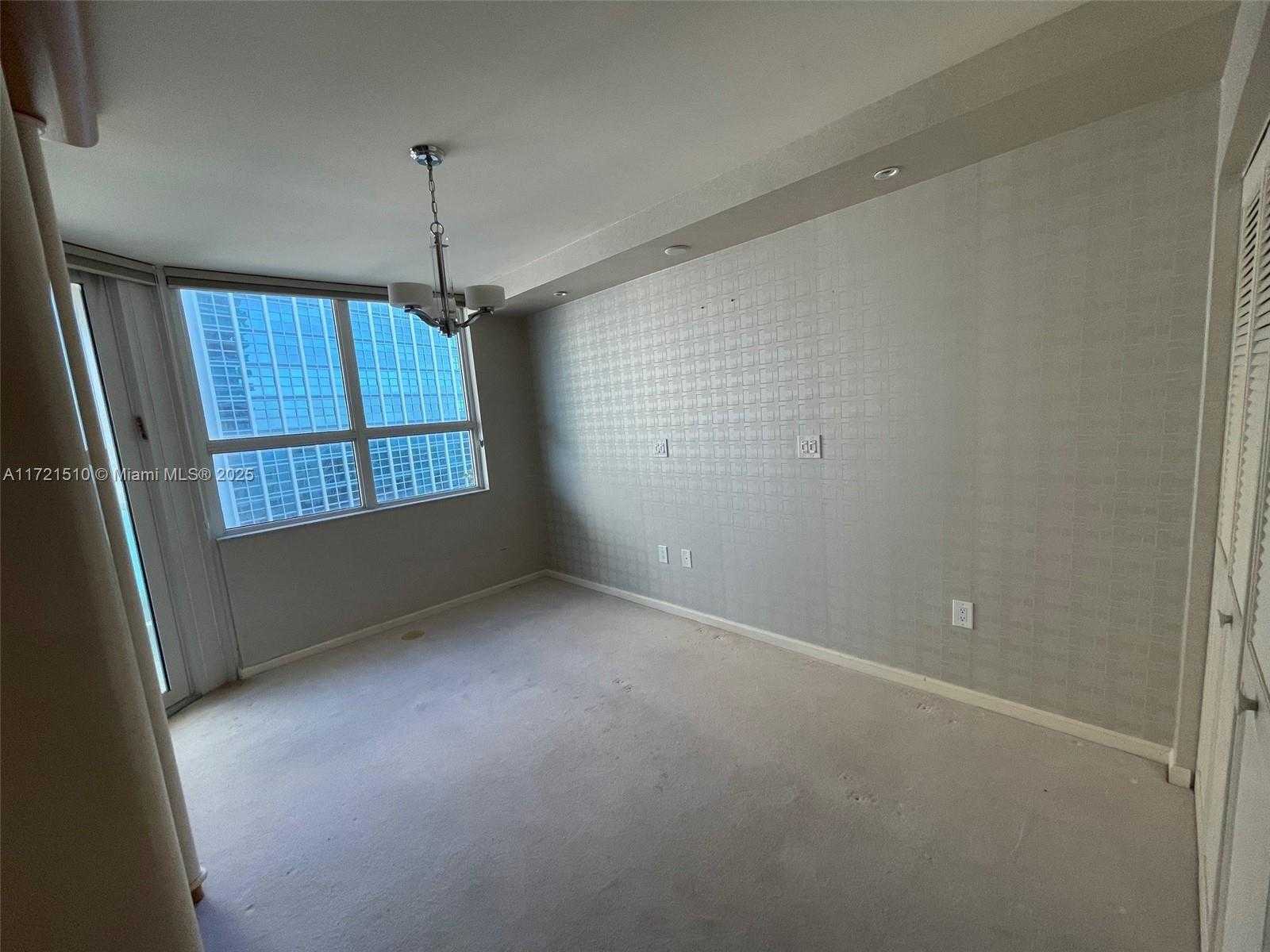 Small Image of 5025 COLLINS AVENUE #601, Miami Beach Number 18