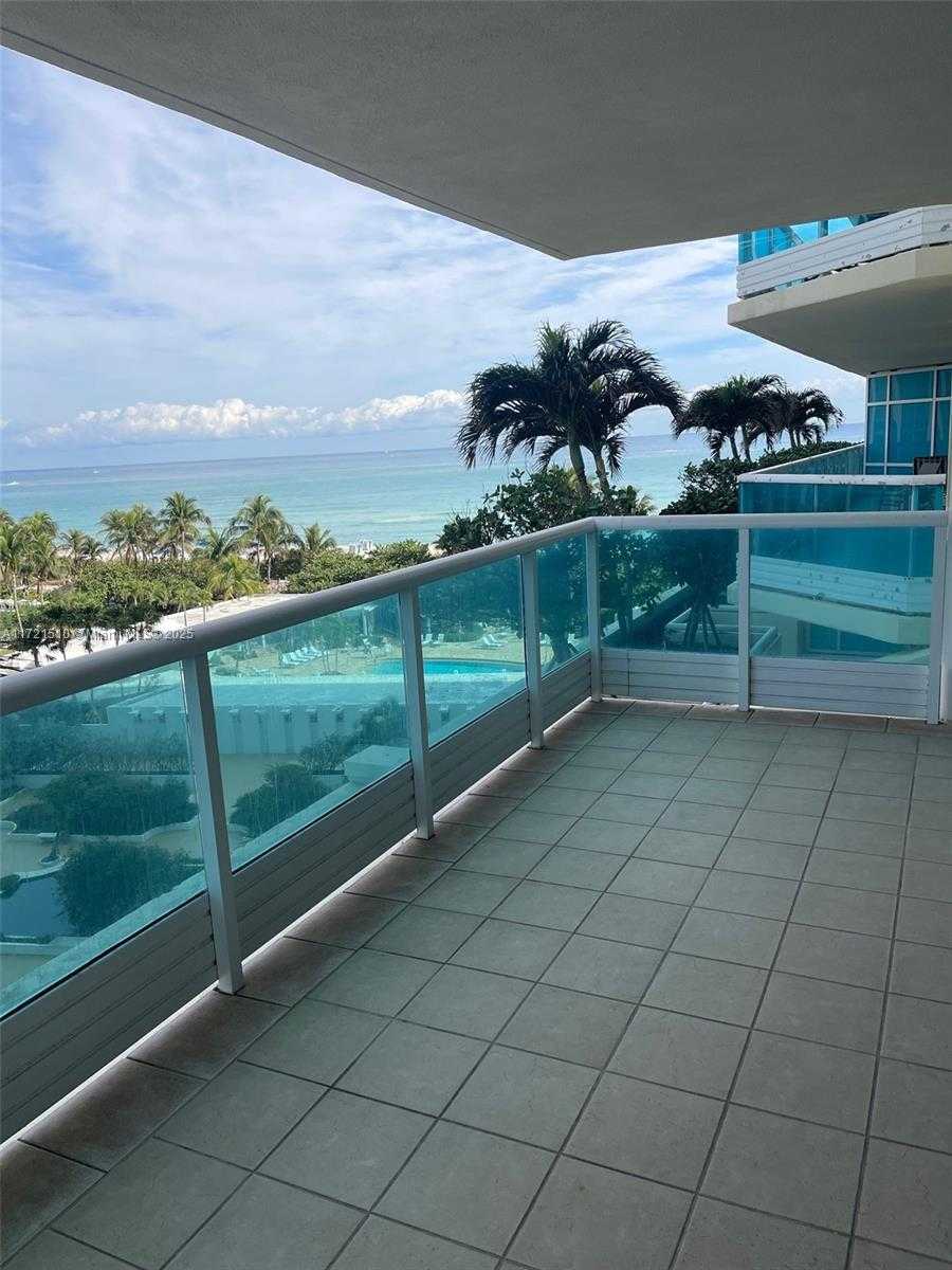 Small Image of 5025 COLLINS AVENUE #601, Miami Beach Number 24