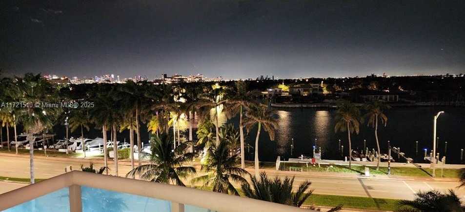 Small Image of 5025 COLLINS AVENUE #601, Miami Beach Number 26