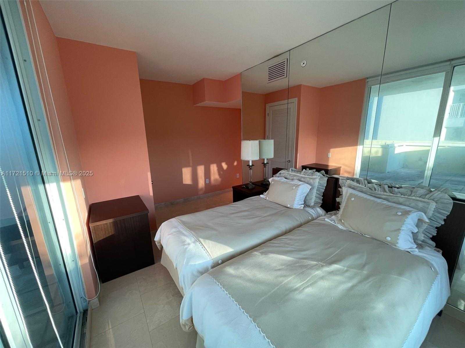 Small Image of 5025 COLLINS AVENUE #601, Miami Beach Number 29