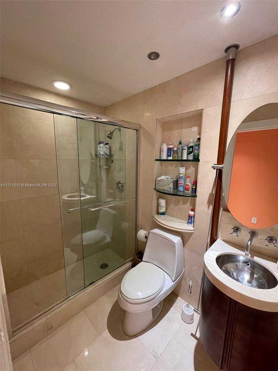 Small Image of 5025 COLLINS AVENUE #601, Miami Beach Number 34