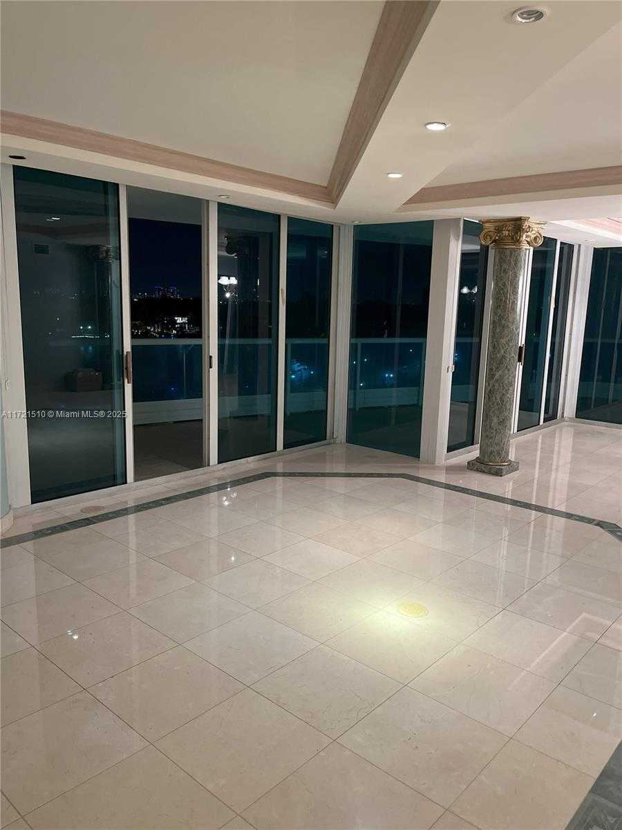 Small Image of 5025 COLLINS AVENUE #601, Miami Beach Number 40