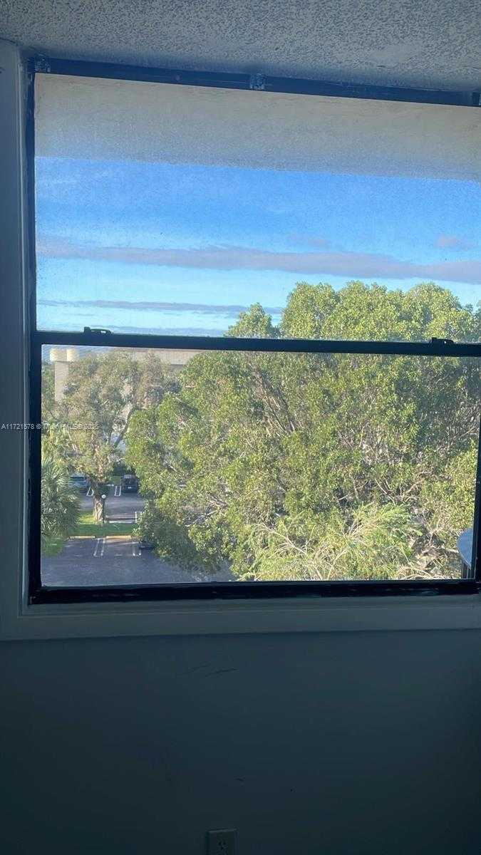 Small Image of 2701 RIVERSIDE DR #515-B, Coral Springs Number 6