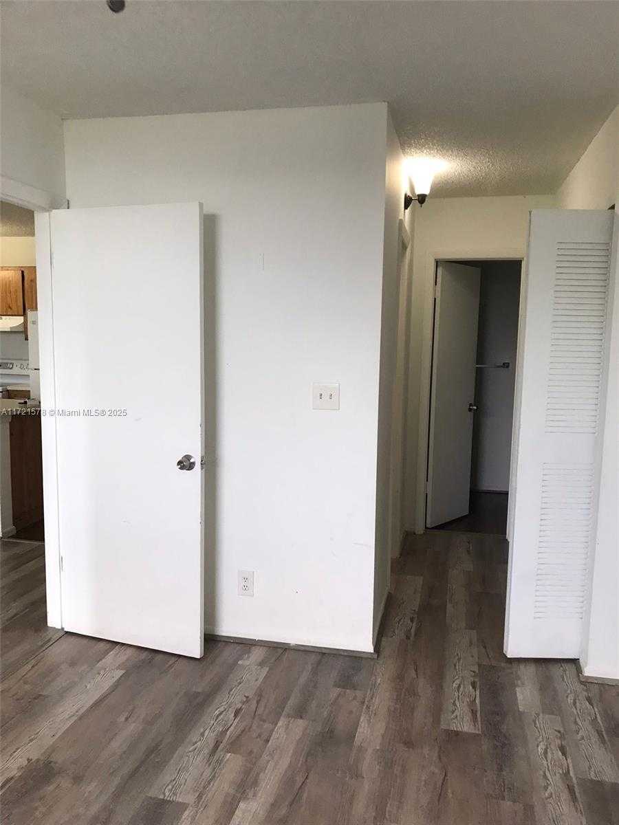 Small Image of 2701 RIVERSIDE DR #515-B, Coral Springs Number 9