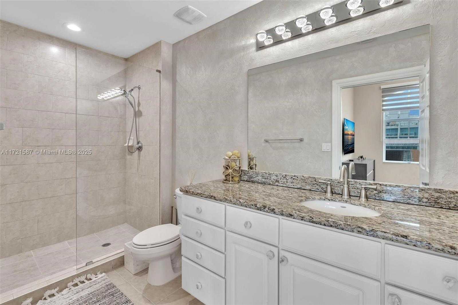 Small Image of 3001 NORTH EAST 185TH ST #713, Aventura Number 19