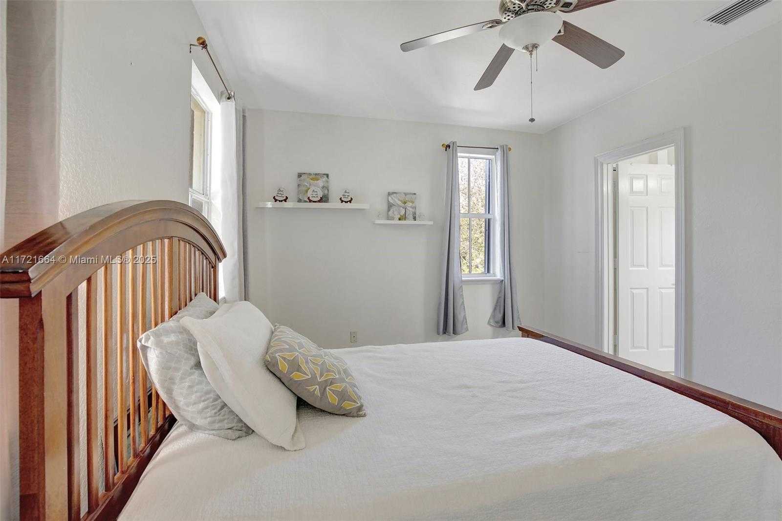 Small Image of 10010 SOUTH WEST 21ST ST #1, Miramar Number 27