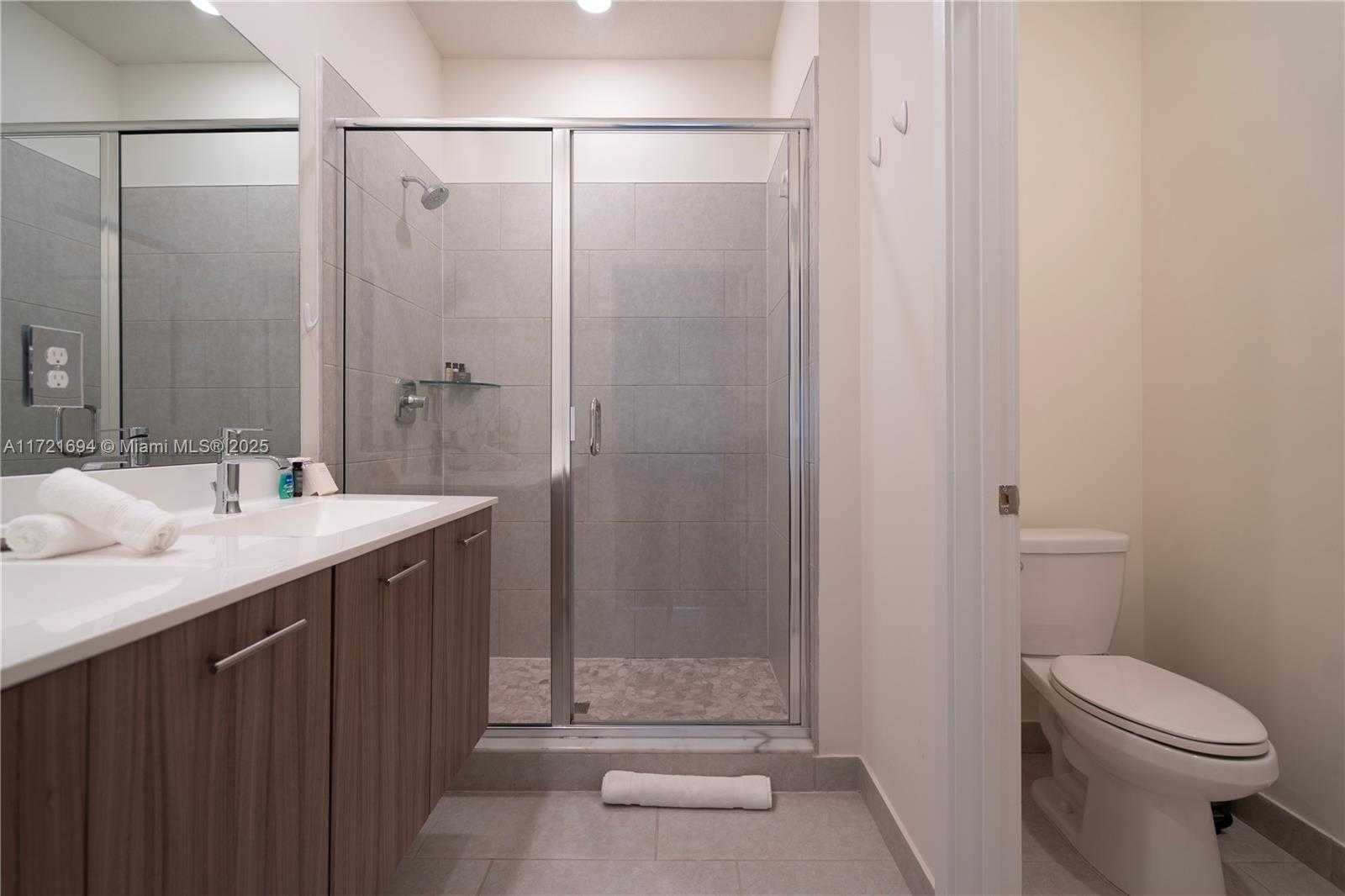 Small Image of 4552 NORTH WEST 83RD PATH, Doral Number 13