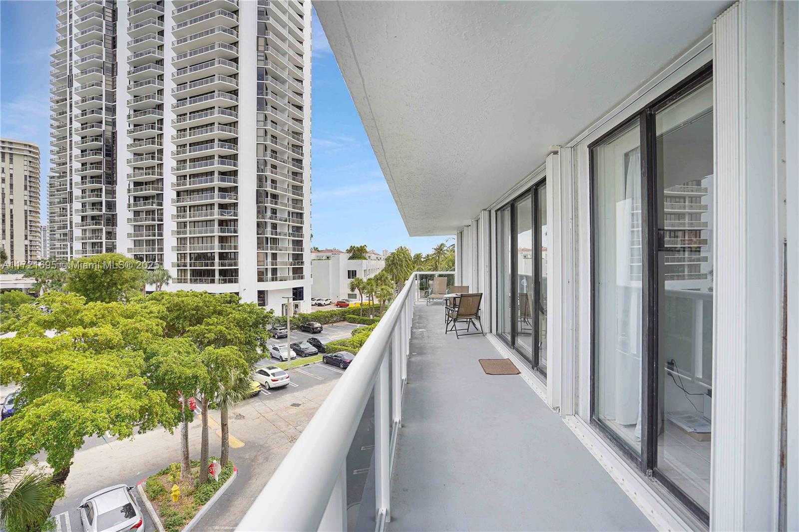 Small Image of 20505 EAST COUNTRY CLUB DR #437, Aventura Number 21