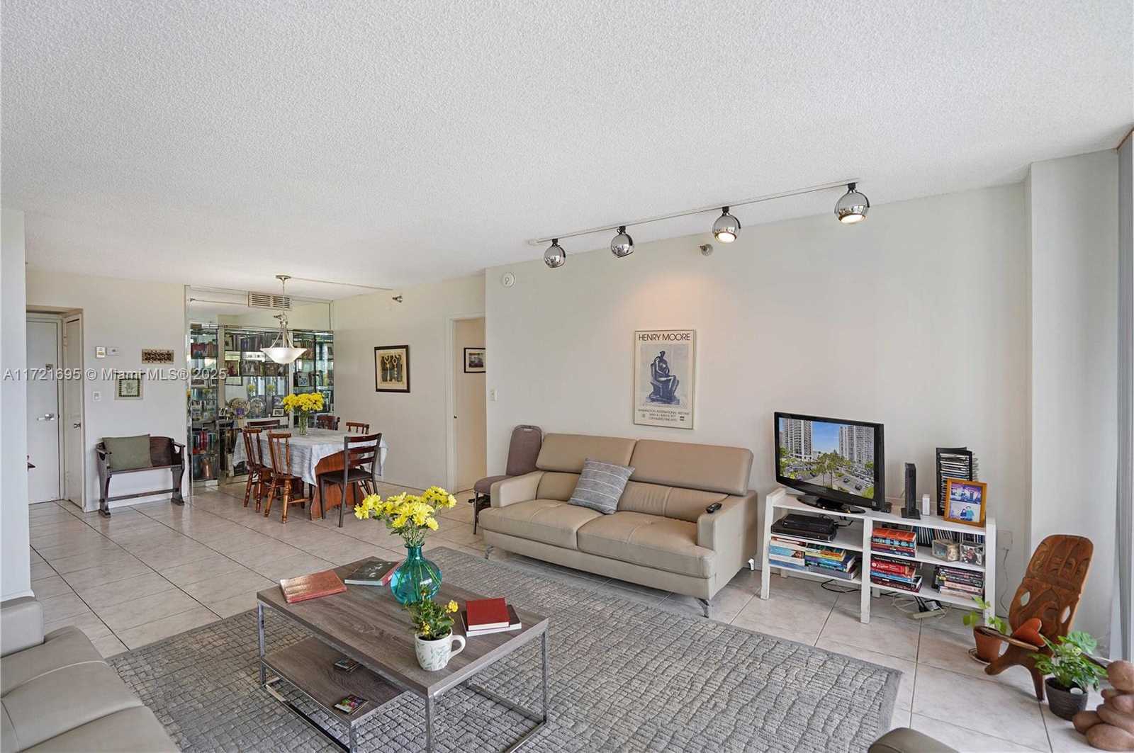 Small Image of 20505 EAST COUNTRY CLUB DR #437, Aventura Number 4