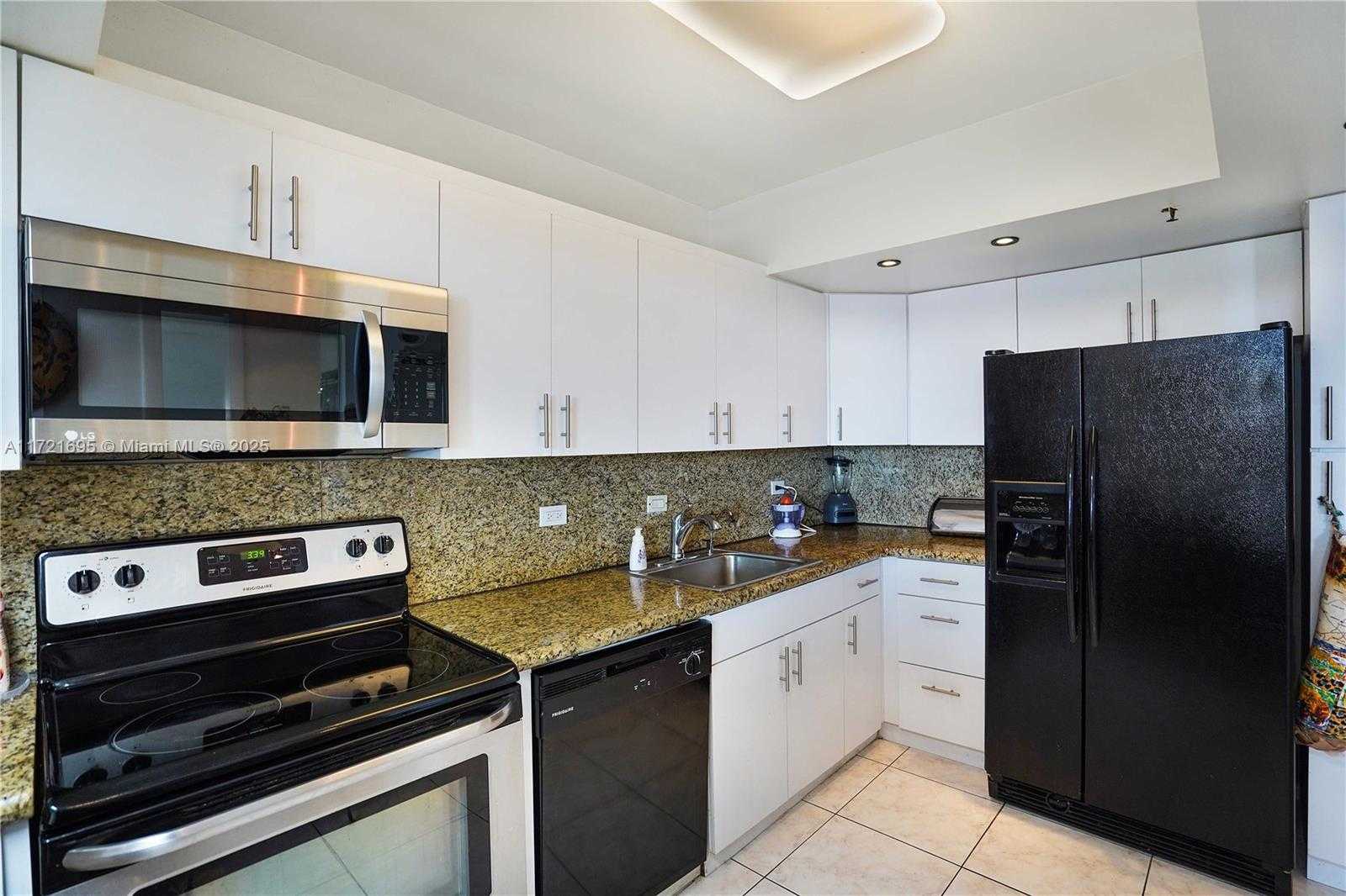 Small Image of 20505 EAST COUNTRY CLUB DR #437, Aventura Number 8