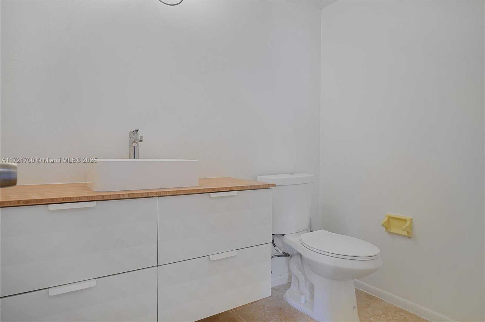 Small Image of 9381 EAST BAY HARBOR DR #301N, Bay Harbor Islands Number 20