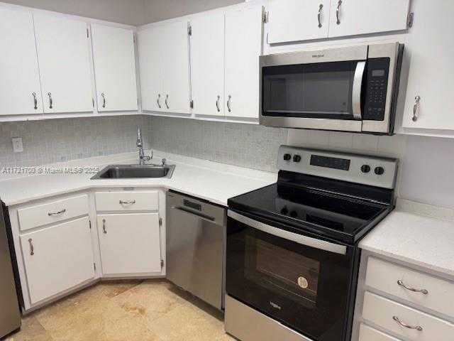 Small Image of 9381 EAST BAY HARBOR DR #301N, Bay Harbor Islands Number 22