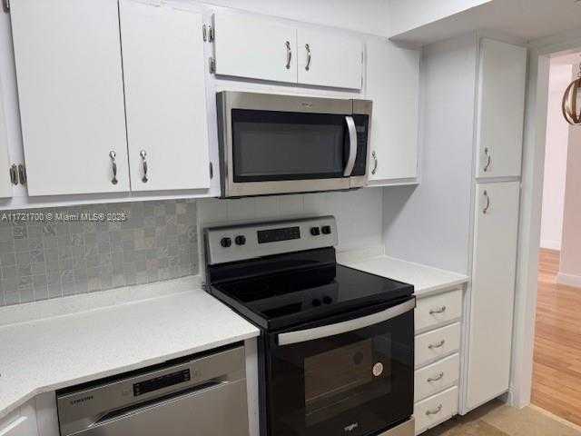 Small Image of 9381 EAST BAY HARBOR DR #301N, Bay Harbor Islands Number 23