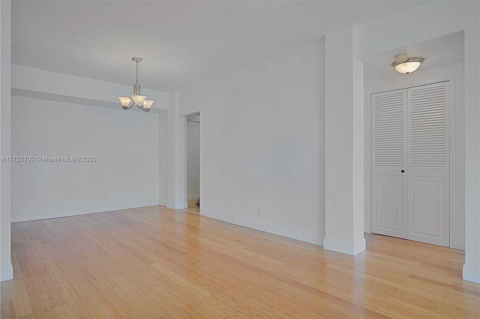 Small Image of 9381 EAST BAY HARBOR DR #301N, Bay Harbor Islands Number 24