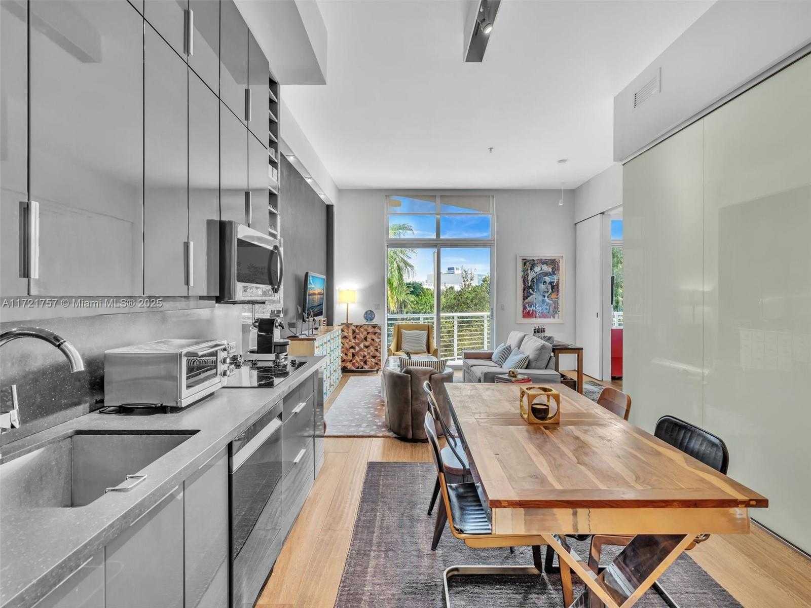 Small Image of 2001 MERIDIAN AVE #404, Miami Beach Number 10