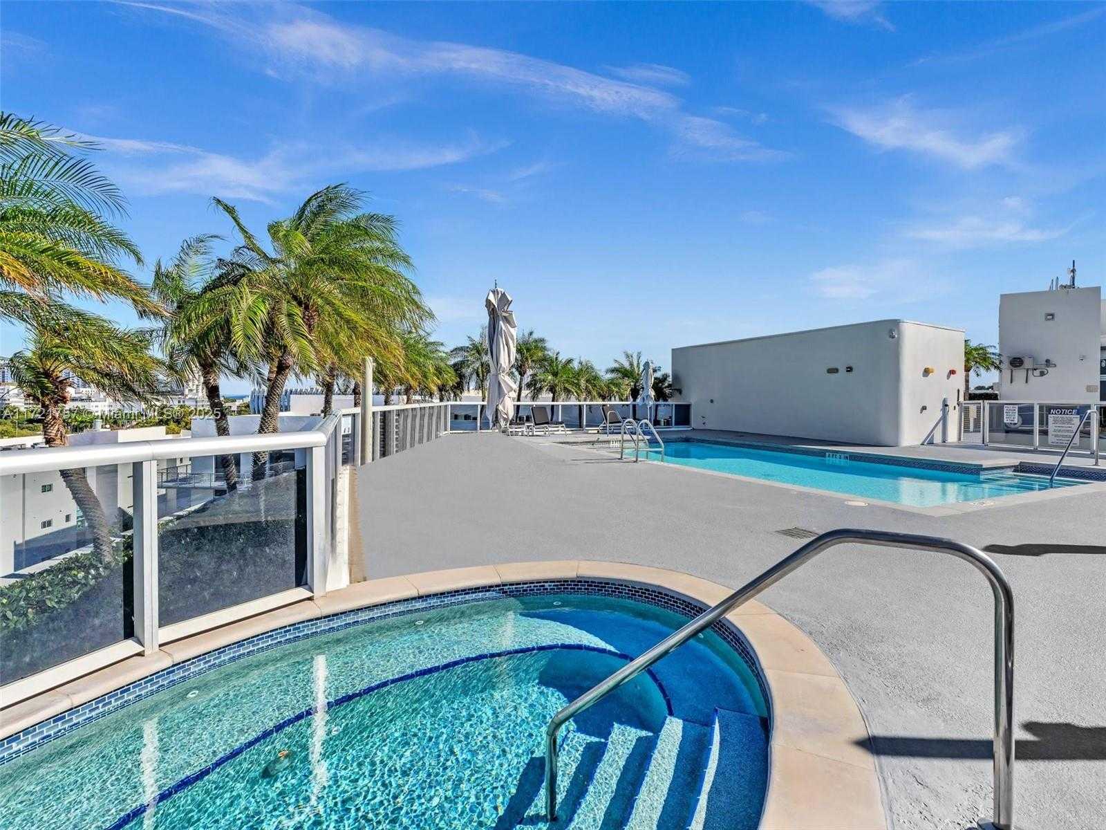Small Image of 2001 MERIDIAN AVE #404, Miami Beach Number 26