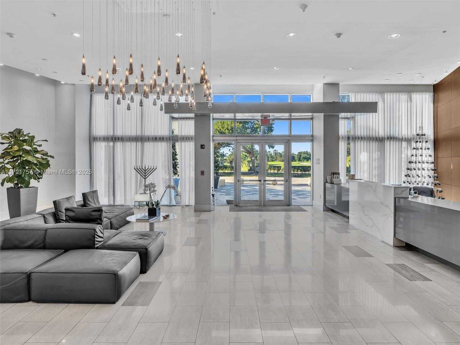 Small Image of 2001 MERIDIAN AVE #404, Miami Beach Number 30