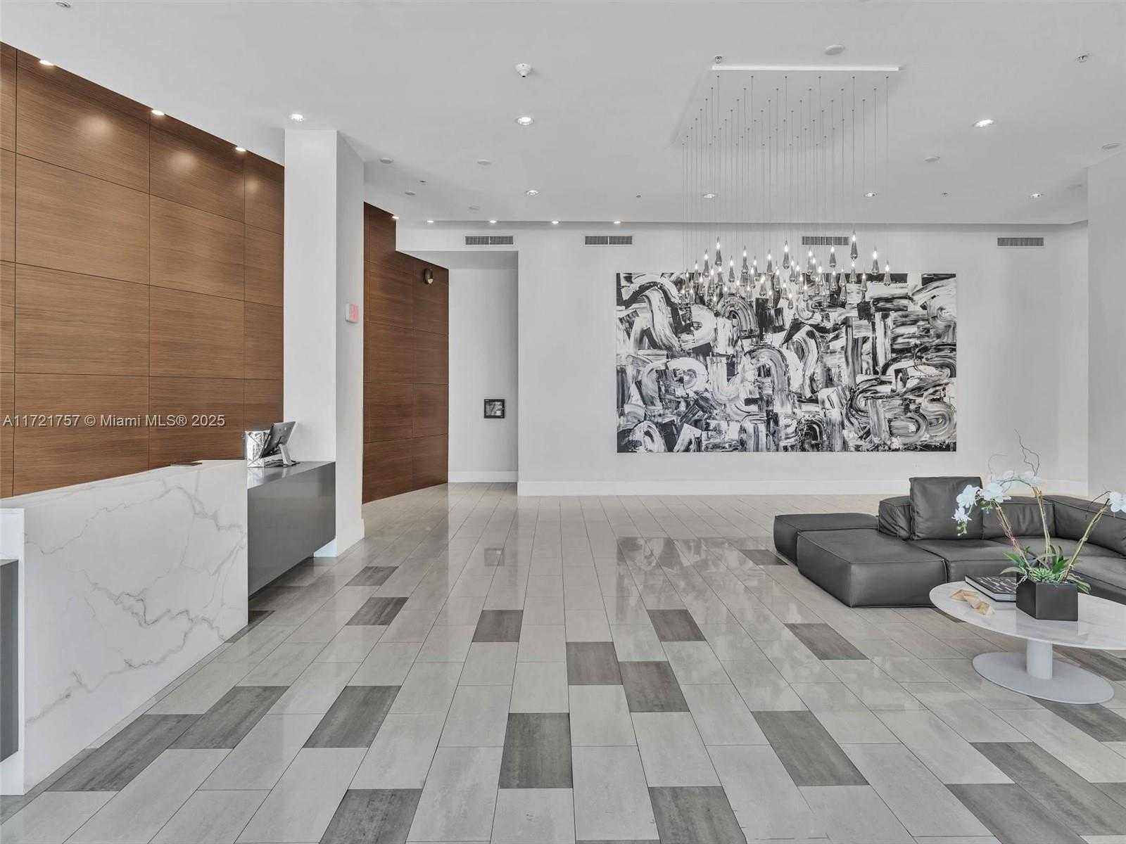 Small Image of 2001 MERIDIAN AVE #404, Miami Beach Number 31
