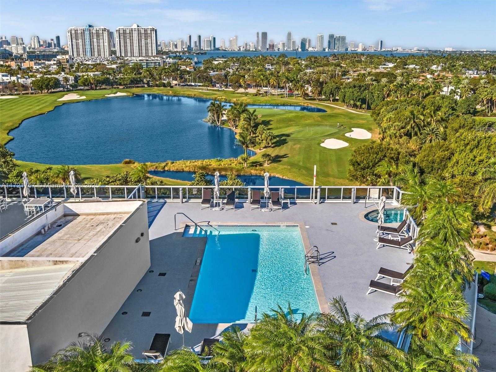 Small Image of 2001 MERIDIAN AVE #404, Miami Beach Number 36