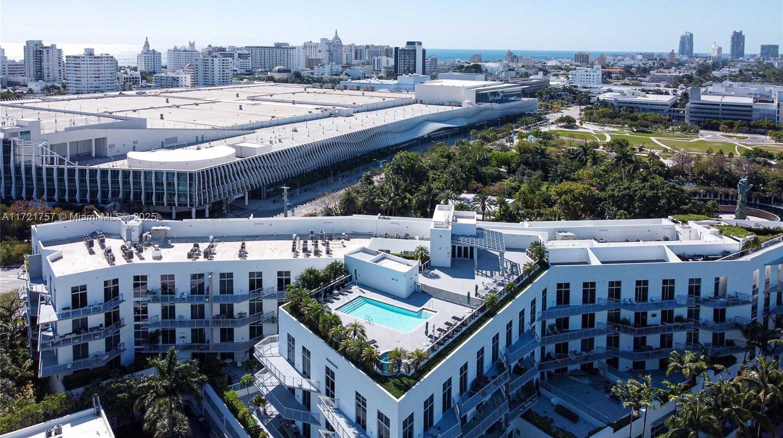Small Image of 2001 MERIDIAN AVE #404, Miami Beach Number 37