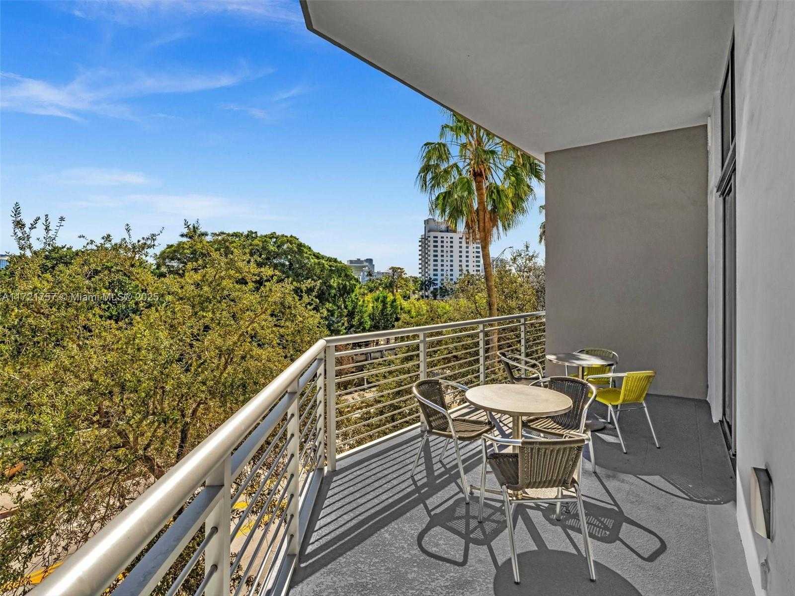 Small Image of 2001 MERIDIAN AVE #404, Miami Beach Number 7