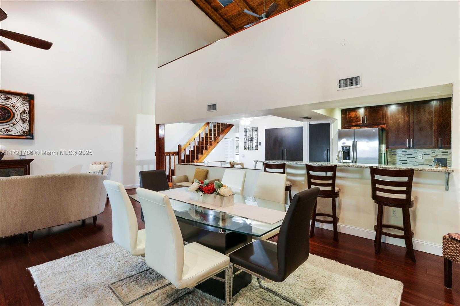 Small Image of 3339 OAK DR, Hollywood Number 15