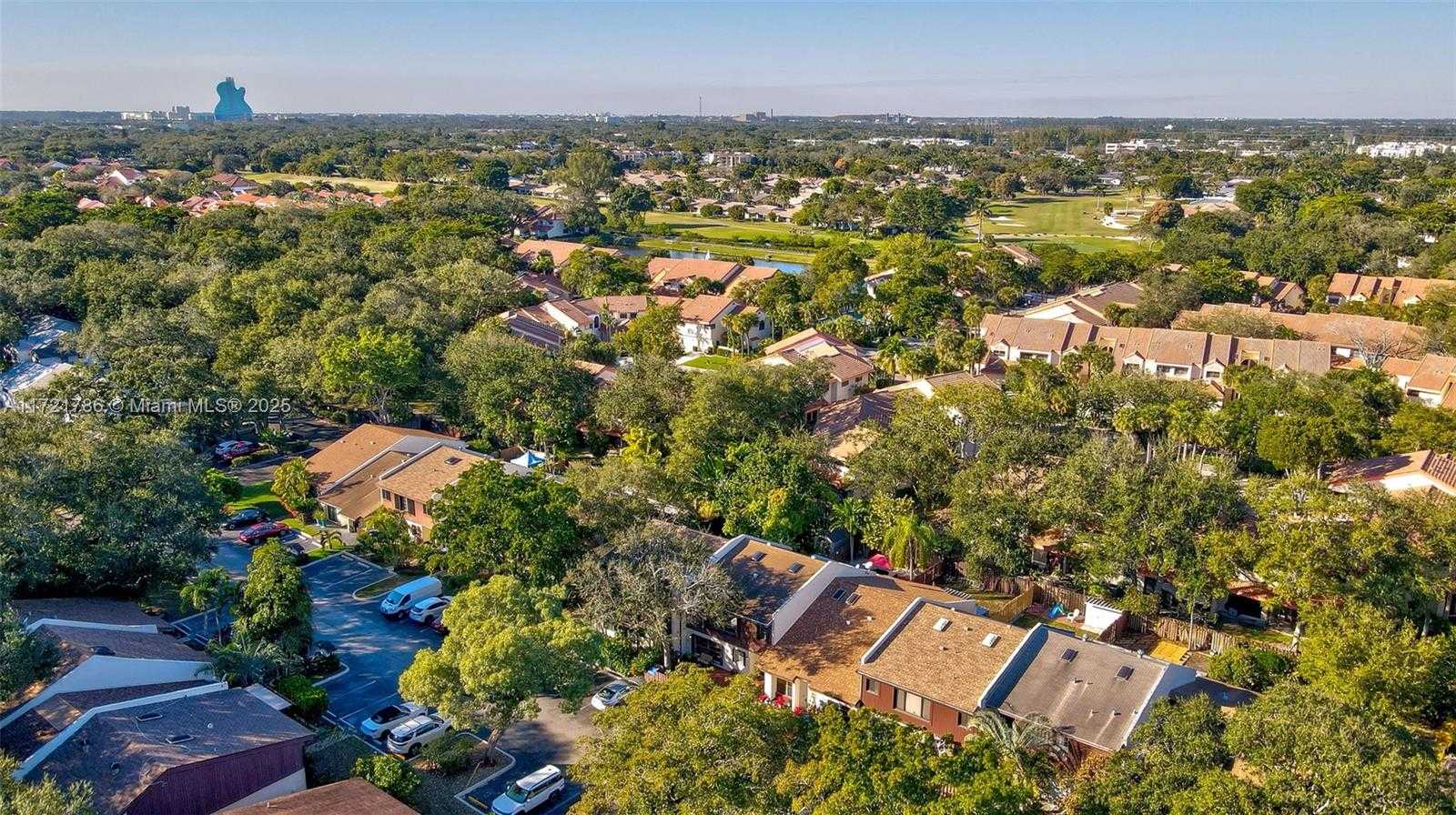 Small Image of 3339 OAK DR, Hollywood Number 23