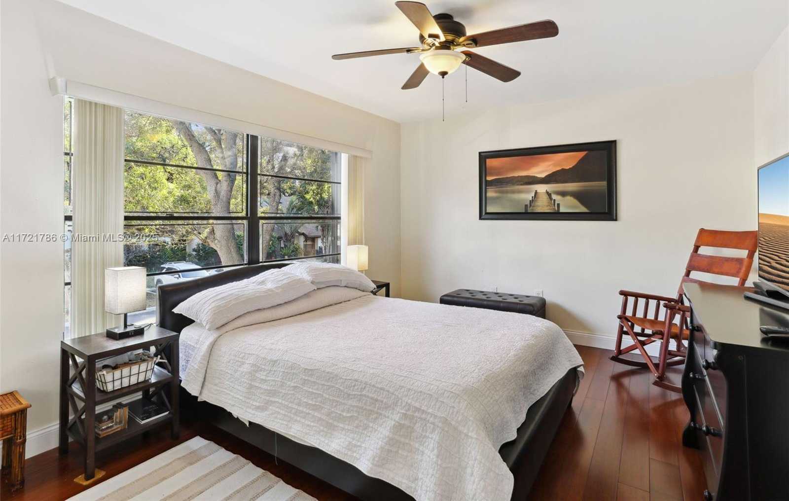 Small Image of 3339 OAK DR, Hollywood Number 27