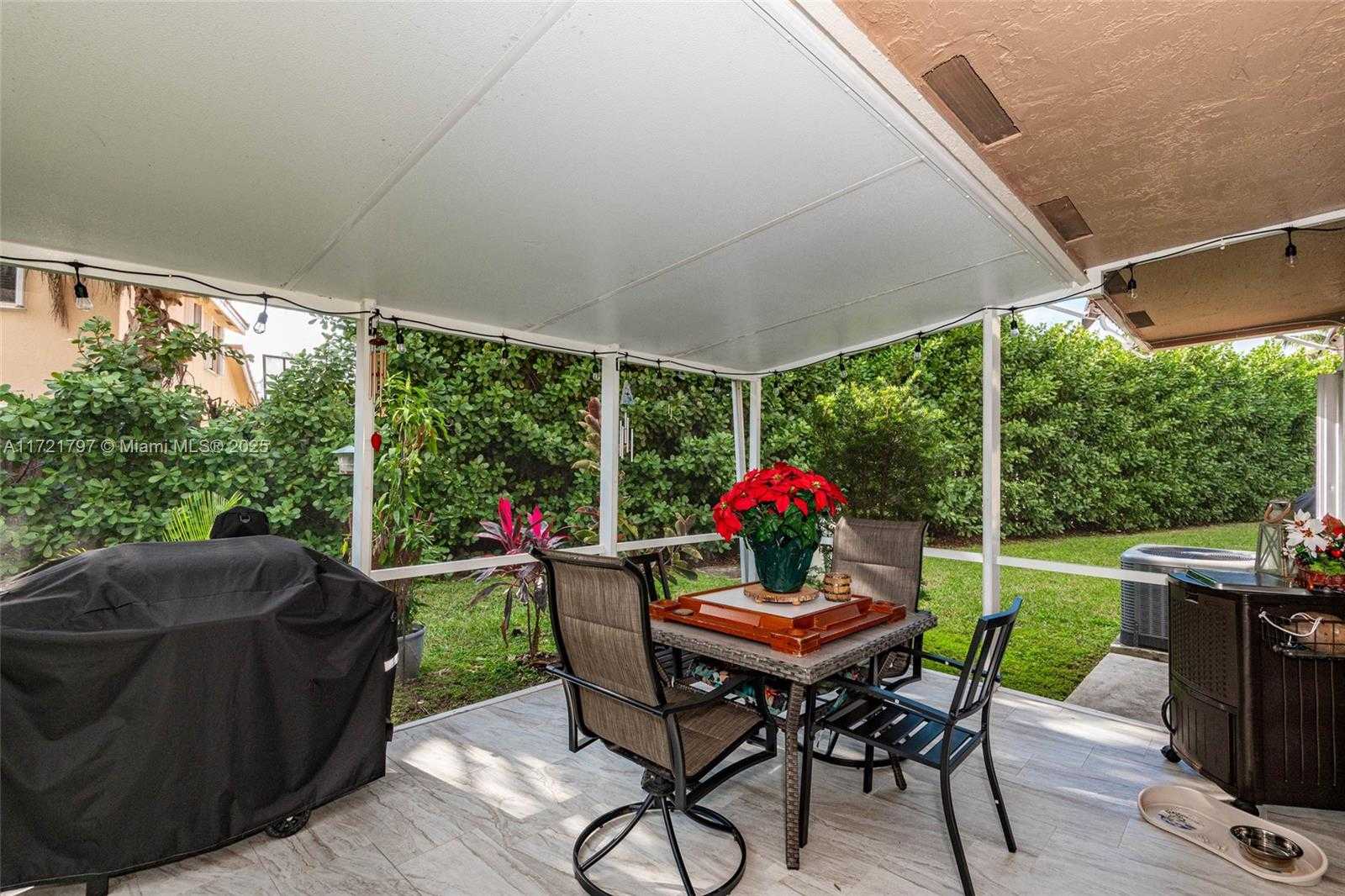 Small Image of 8340 NORTH WEST 191ST LN #6L, Hialeah Number 25