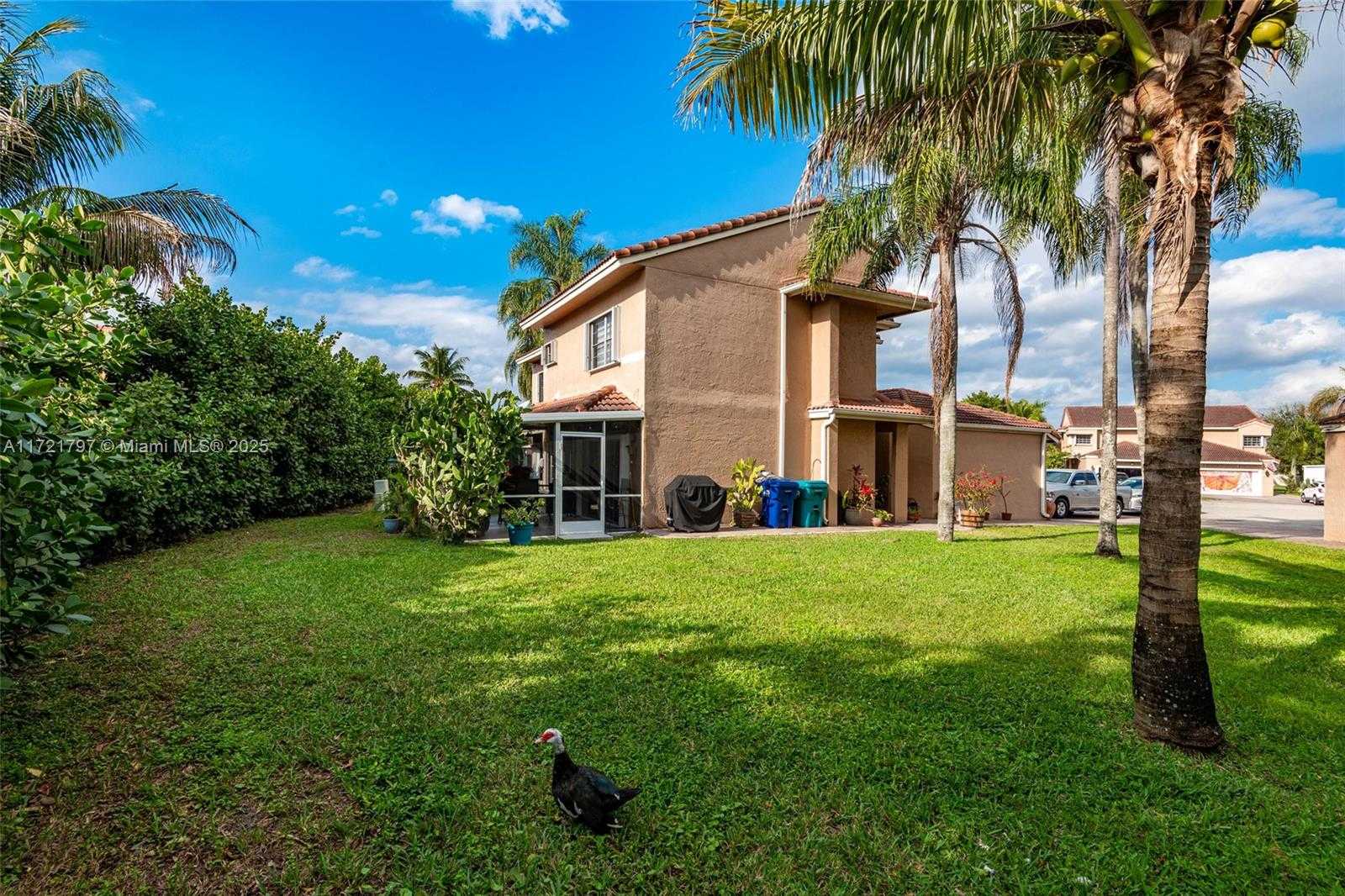 Small Image of 8340 NORTH WEST 191ST LN #6L, Hialeah Number 27