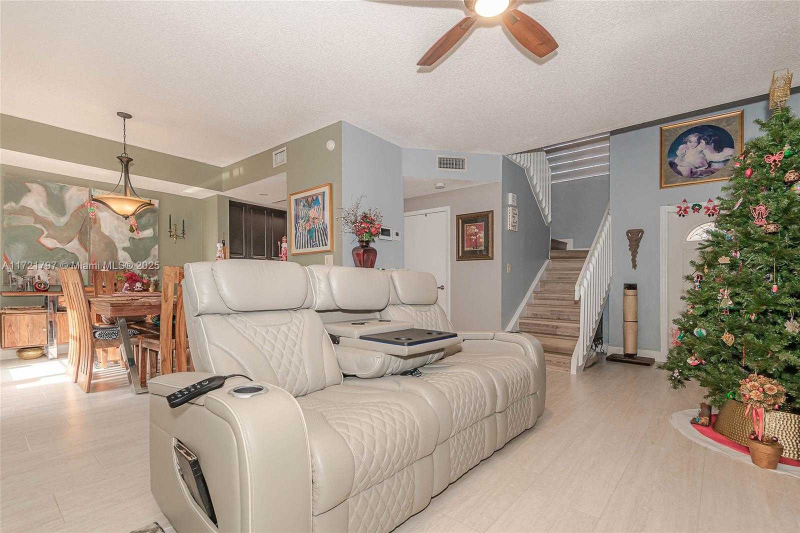 Small Image of 8340 NORTH WEST 191ST LN #6L, Hialeah Number 4