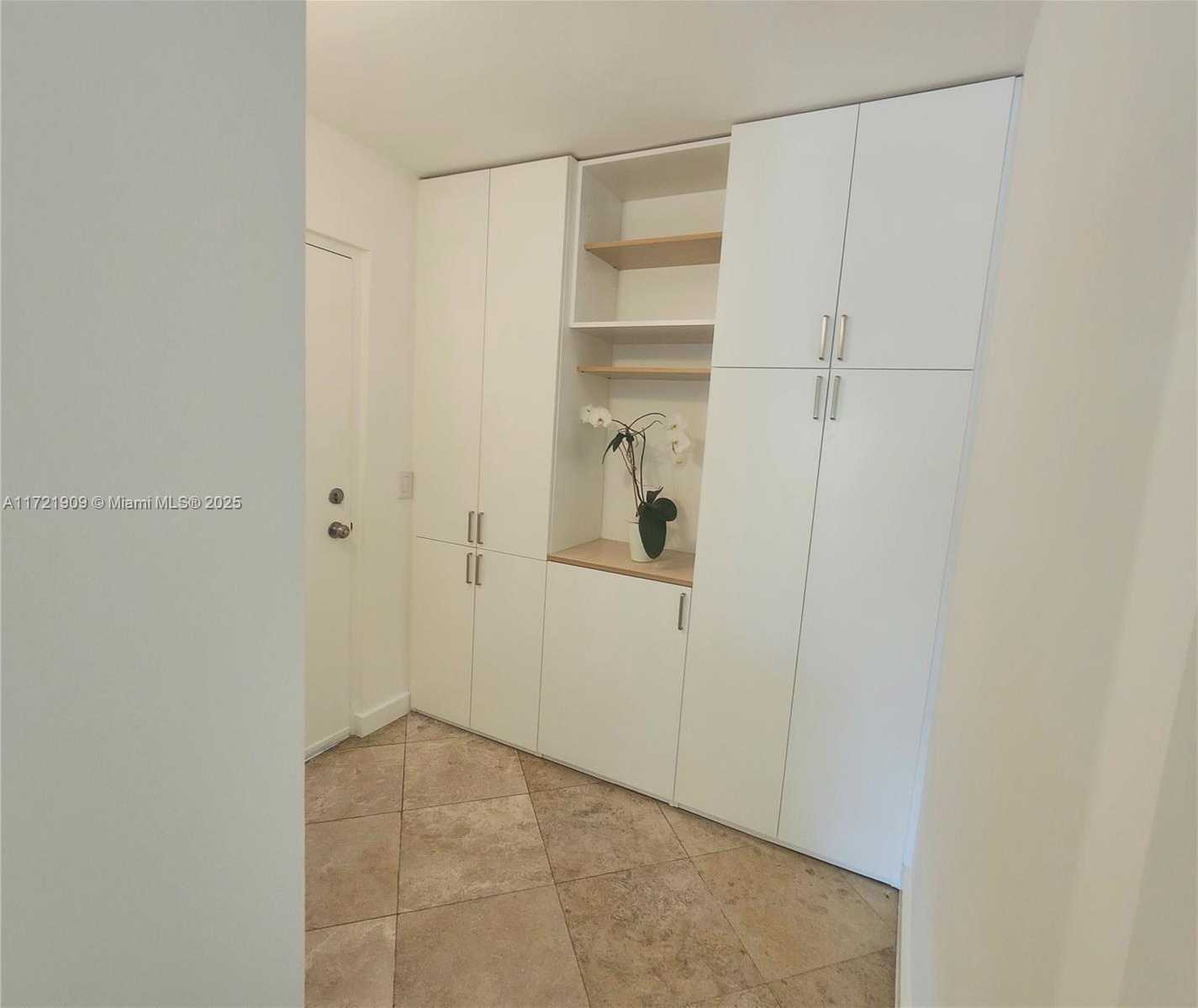 Small Image of 1610 LENOX AVE #206, Miami Beach Number 4