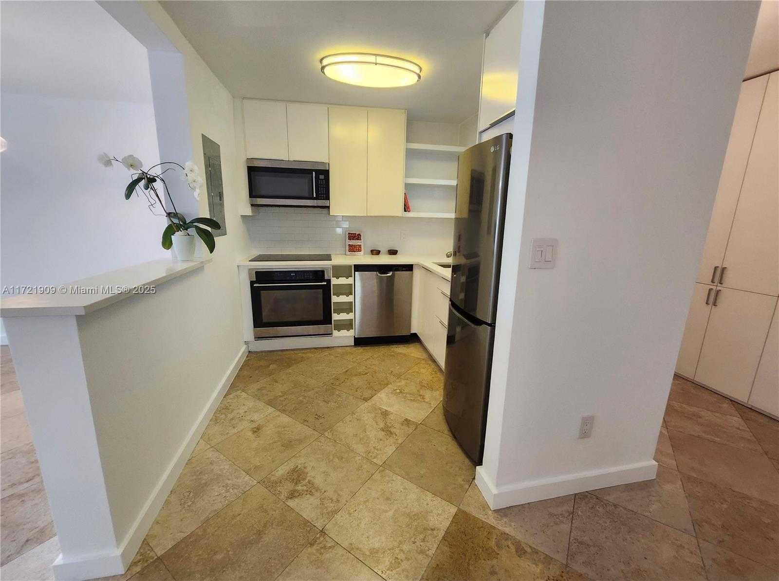 Small Image of 1610 LENOX AVE #206, Miami Beach Number 6