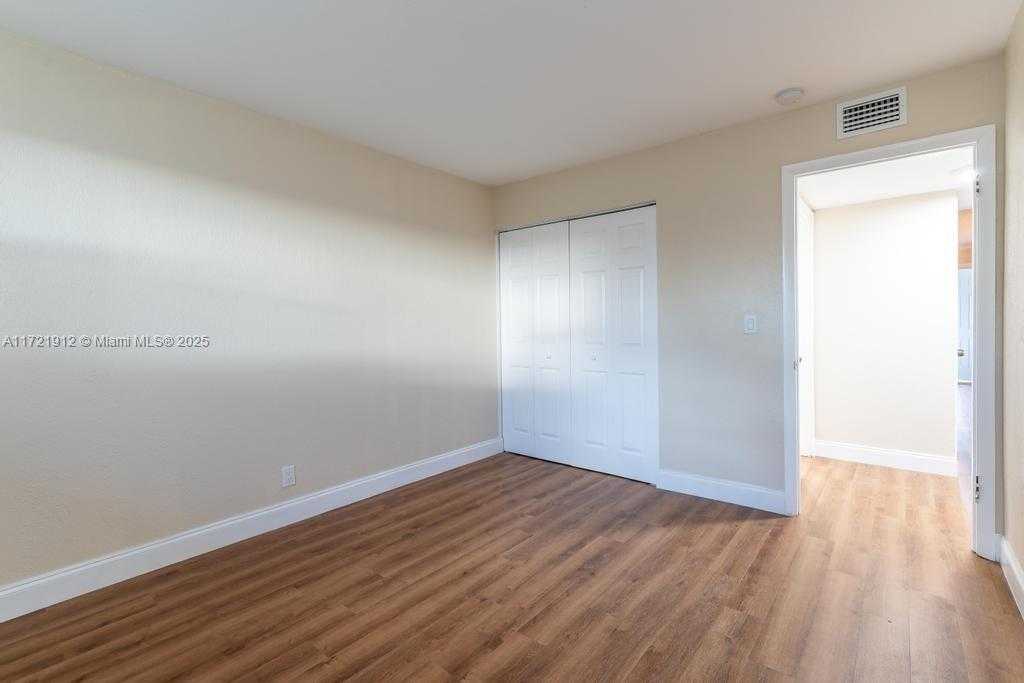 Small Image of 250 LAYNE BLVD #312, Hallandale Beach Number 10