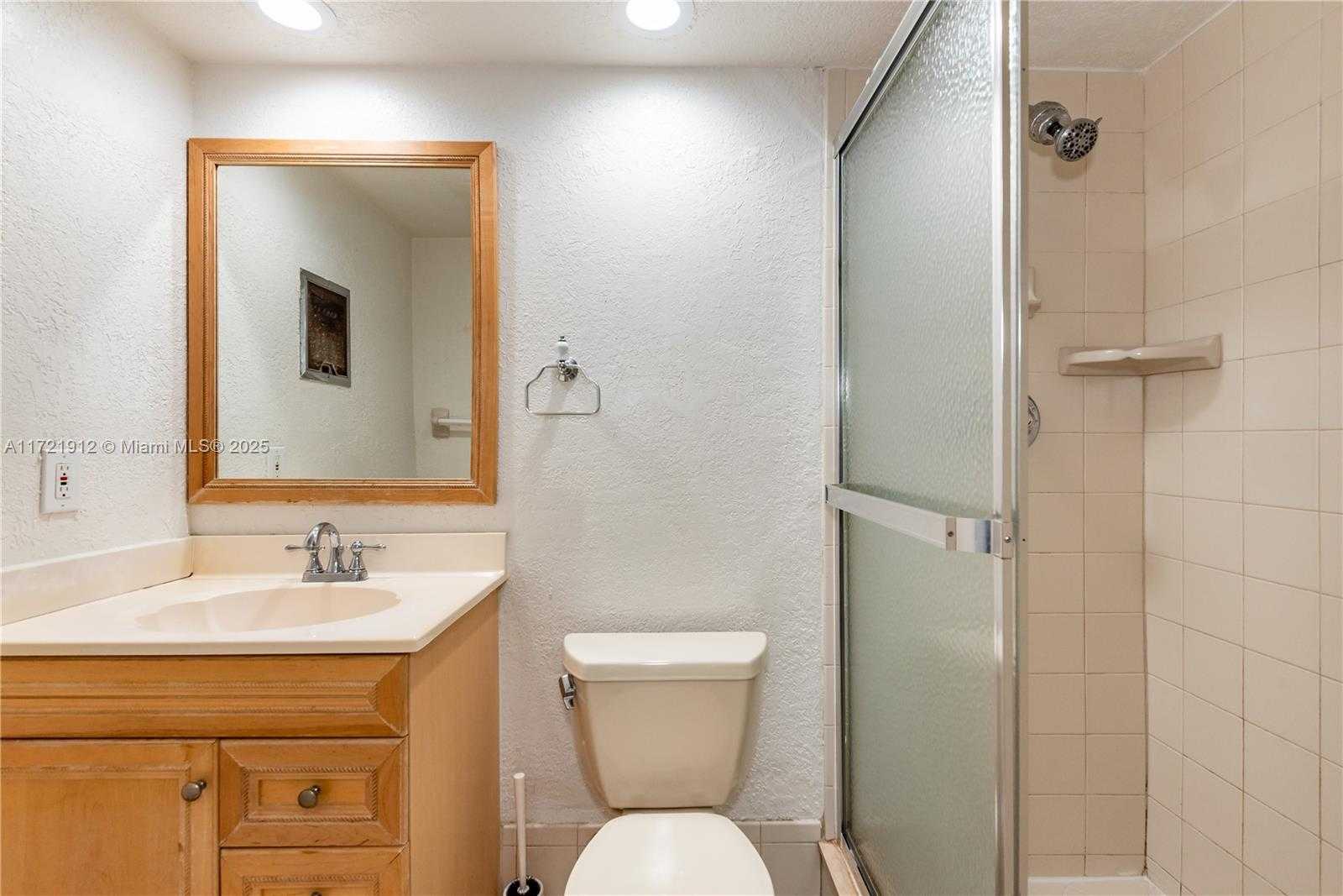 Small Image of 250 LAYNE BLVD #312, Hallandale Beach Number 12