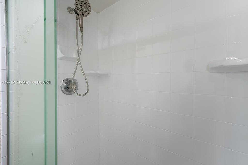 Small Image of 250 LAYNE BLVD #312, Hallandale Beach Number 13
