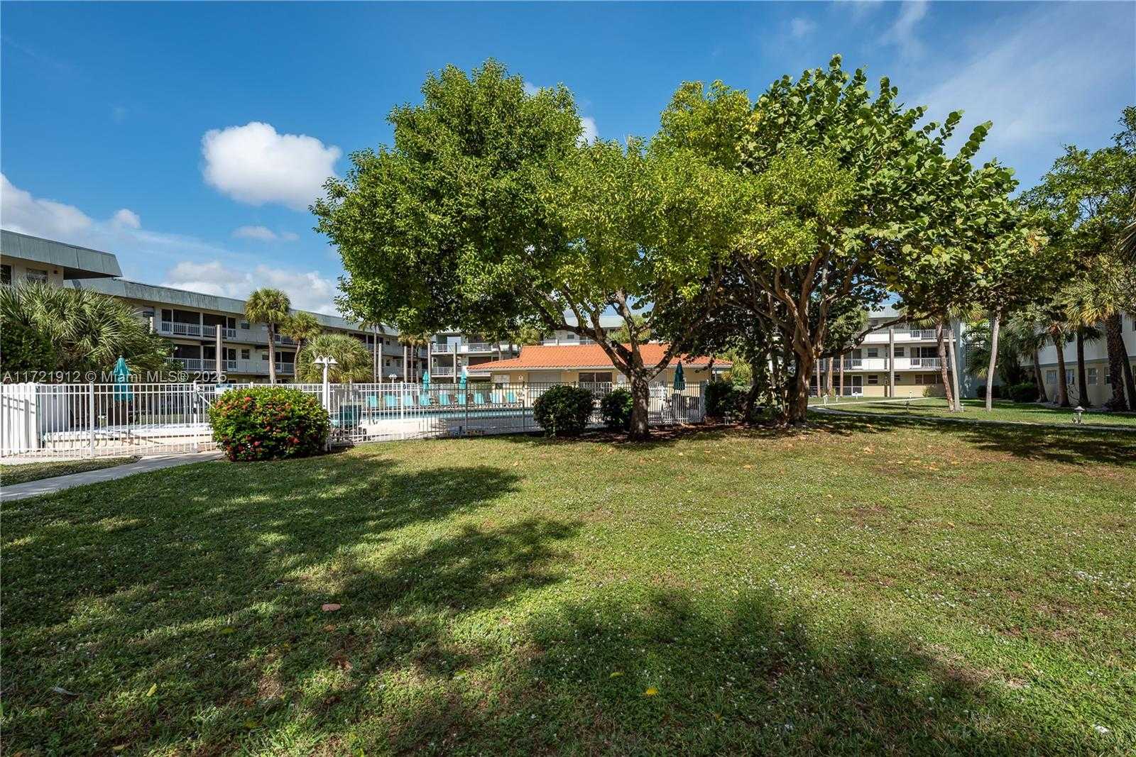 Small Image of 250 LAYNE BLVD #312, Hallandale Beach Number 16