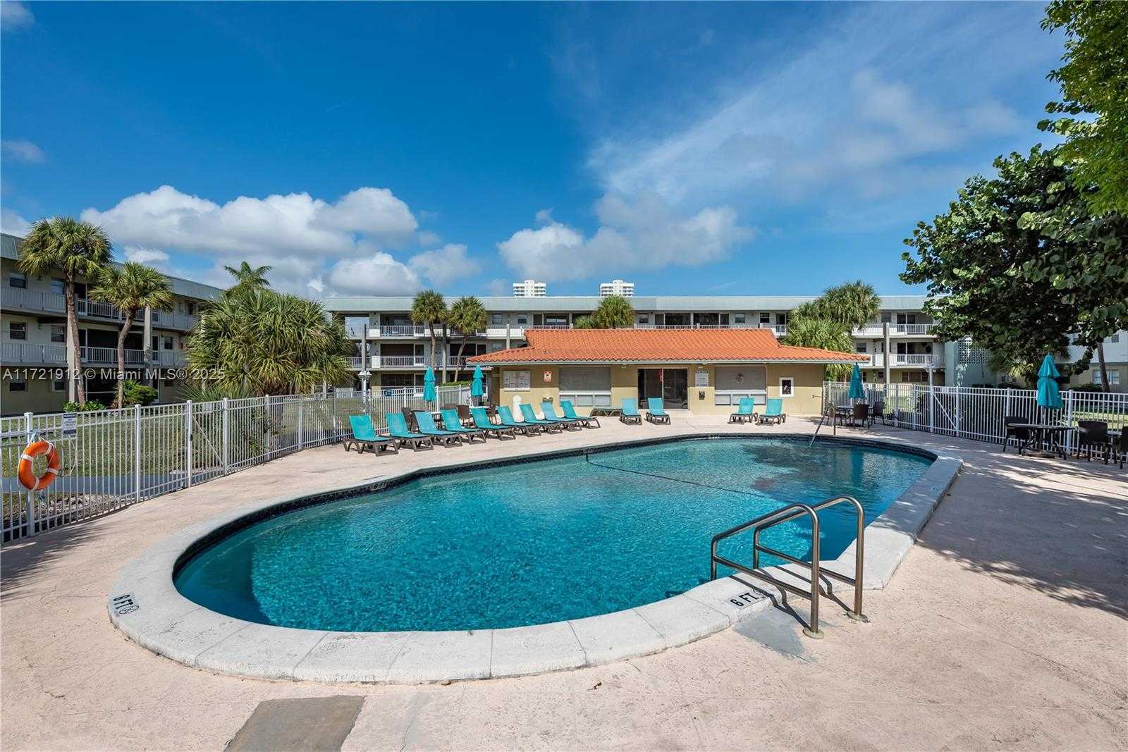 Small Image of 250 LAYNE BLVD #312, Hallandale Beach Number 17