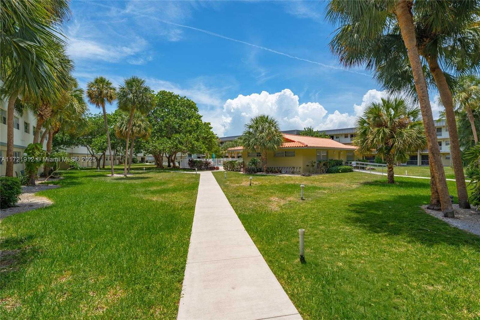 Small Image of 250 LAYNE BLVD #312, Hallandale Beach Number 19