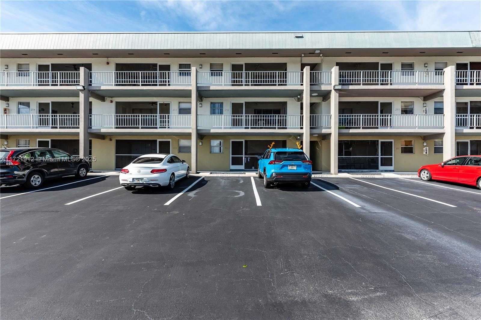 Small Image of 250 LAYNE BLVD #312, Hallandale Beach Number 2