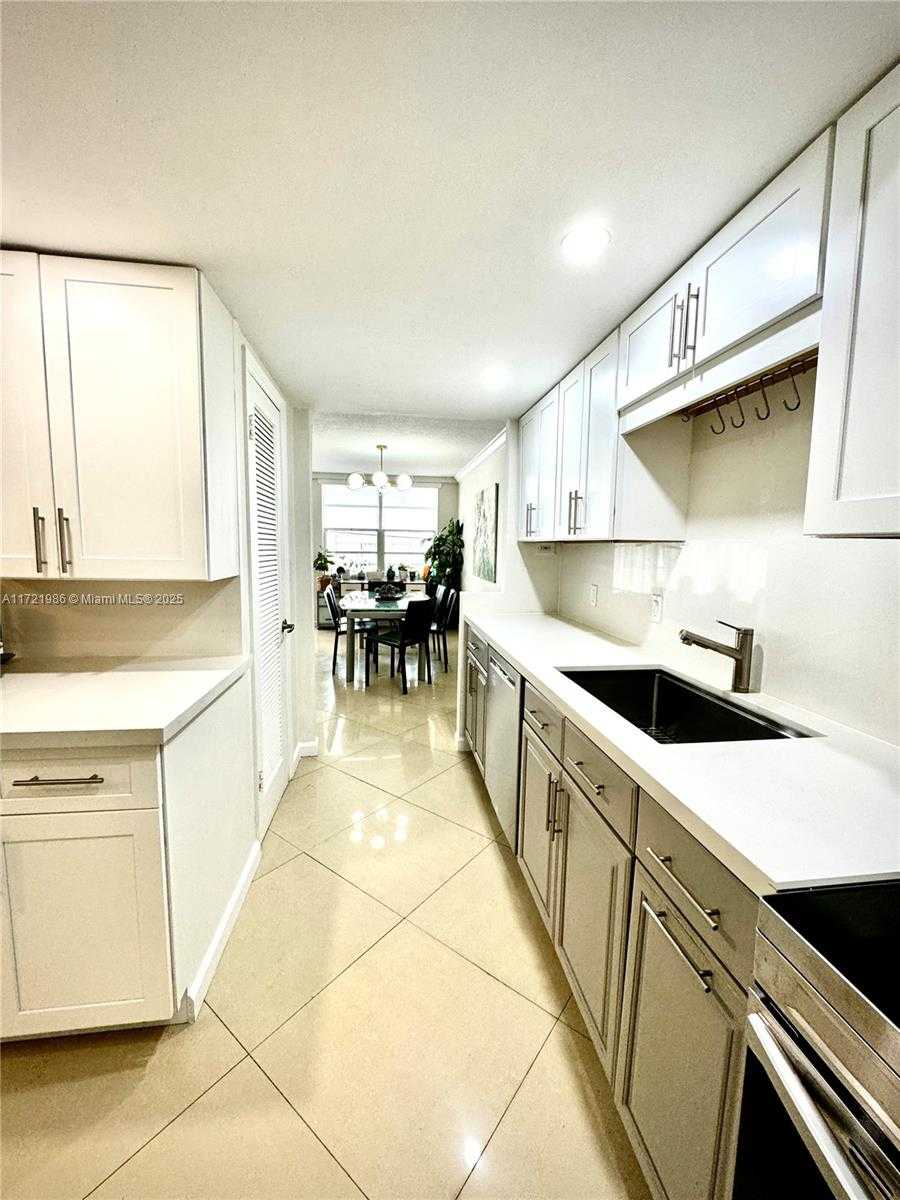 Small Image of 1080 94TH ST #212, Bay Harbor Islands Number 15