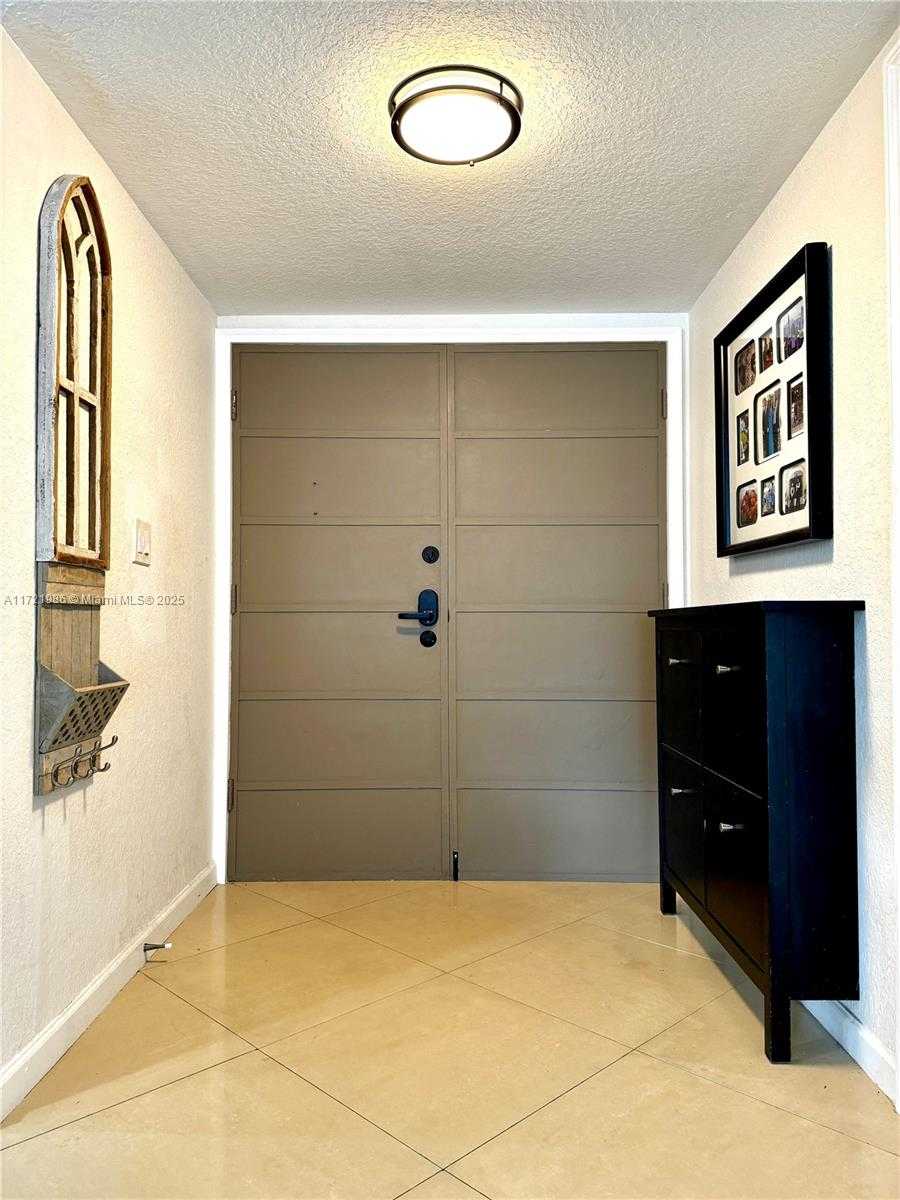 Small Image of 1080 94TH ST #212, Bay Harbor Islands Number 16