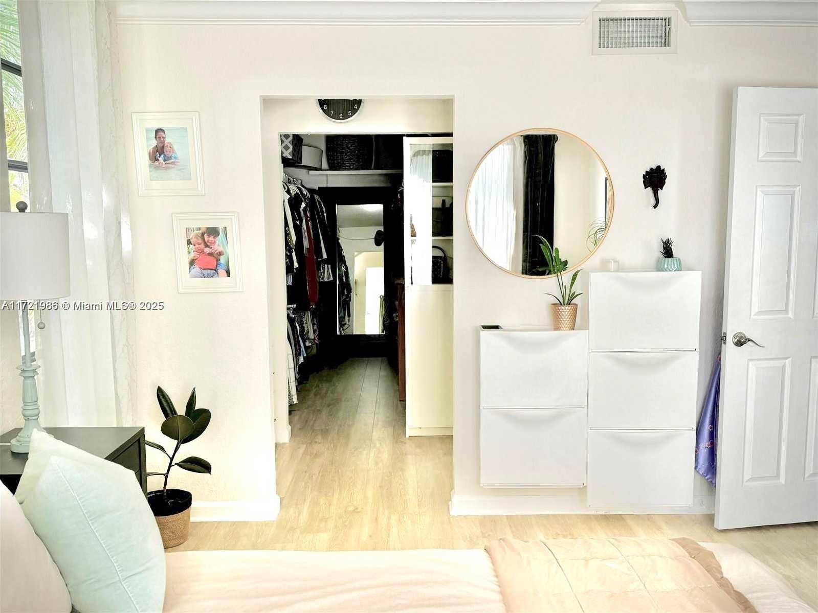Small Image of 1080 94TH ST #212, Bay Harbor Islands Number 20