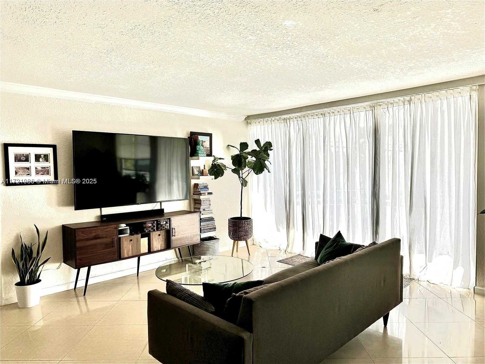 Small Image of 1080 94TH ST #212, Bay Harbor Islands Number 3