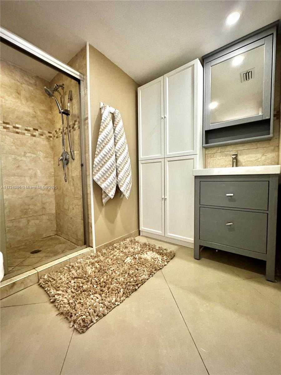 Small Image of 1080 94TH ST #212, Bay Harbor Islands Number 33