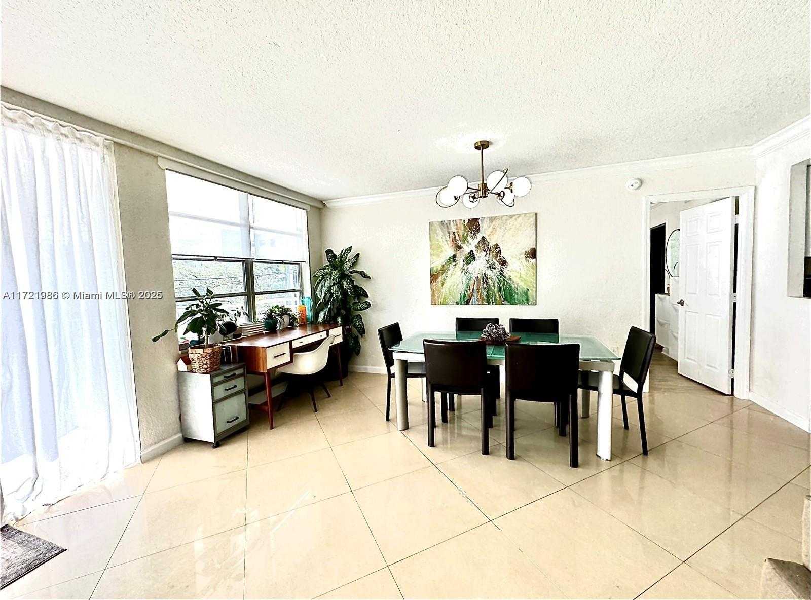 Small Image of 1080 94TH ST #212, Bay Harbor Islands Number 4