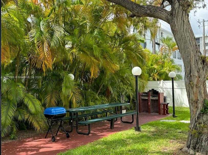 Small Image of 1080 94TH ST #212, Bay Harbor Islands Number 64